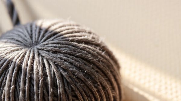10 raisons de choisir des bobs brodés en gros pour votre marque